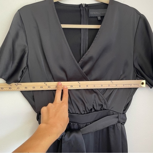 Kendall Kylie Satin disco Jumpsuit wrap belt going out club party event formal - Picture 15 of 16